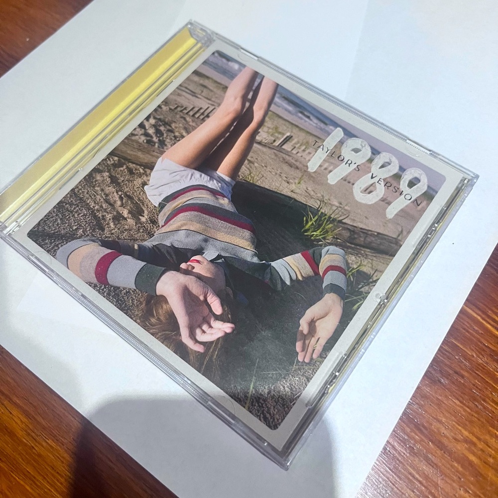 1989 (Taylor’s Version) Sunrise Boulevard CD - No “From the Vault” Photos